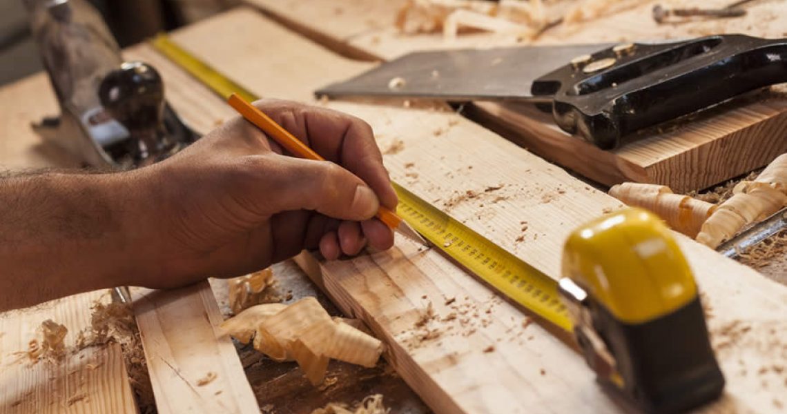 Bricolage : faire ou restaurer un meuble en bois